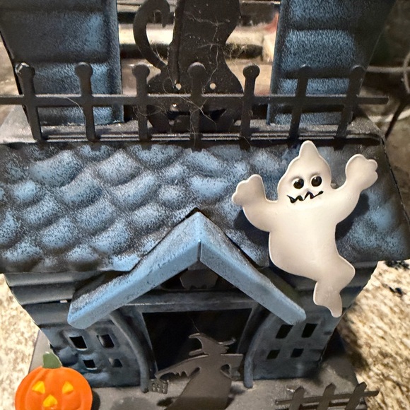Scentsy Halloween Haunting Good Time Full Size Haunted House Wax Warmer No Box - Picture 7 of 7